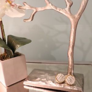 Vintage Clip On Earrings